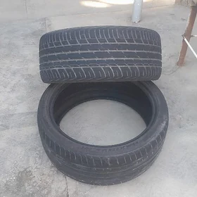 245 35 19