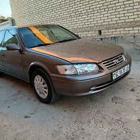 Toyota Camry 2001