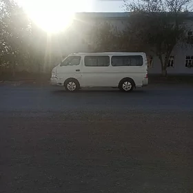 Nissan Urvan 2006