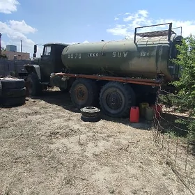 Ural 4320 1993