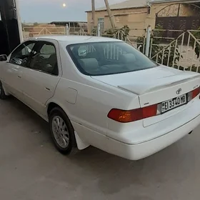 Toyota Camry 1999