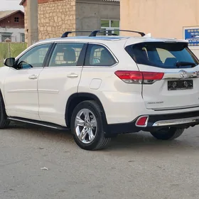 Toyota Highlander 2018