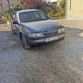 Opel Vectra 1989