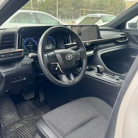 Toyota Crown 2023