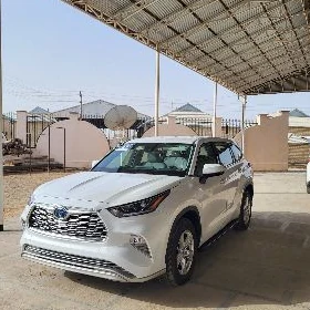 Toyota Highlander 2023