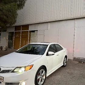 Toyota Camry 2011