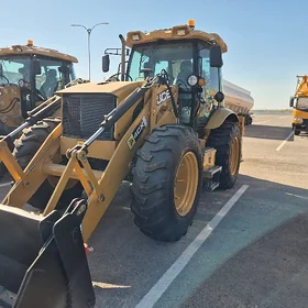 JCB 4CX ECO 2025