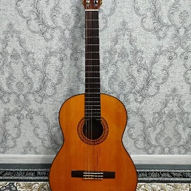 Yamaha gitara S70