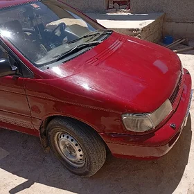 Mitsubishi Chariot 1994