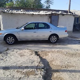 Toyota Camry 2000