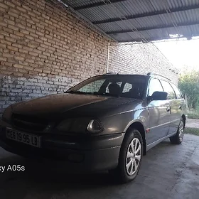 Toyota Avensis 2002