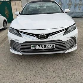 Toyota Camry 2020
