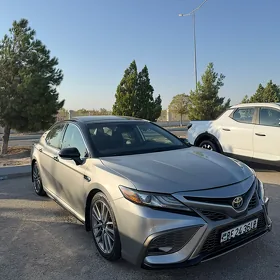 Toyota Camry 2021