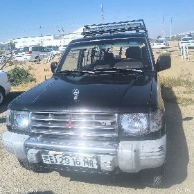 Mitsubishi Montero 1996