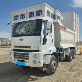 Ford Cargo 3535D 2013