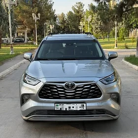 Toyota Highlander 2022