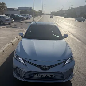 Toyota Camry 2023