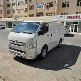 Toyota Hiace 2025