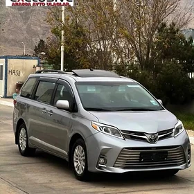 Toyota Sienna 2017