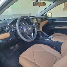 Toyota Camry Hybrid 2022