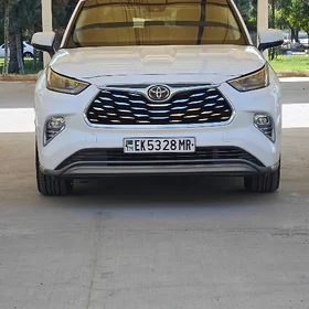 Toyota Highlander 2020