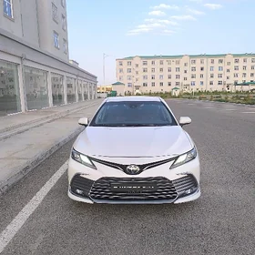 Toyota Camry 2022