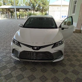Toyota Camry 2022