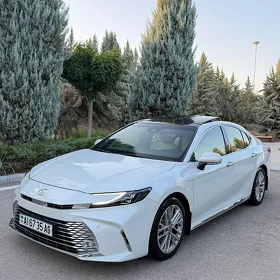 Toyota Camry 2025