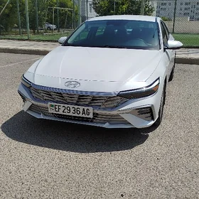 Hyundai Elantra 2024