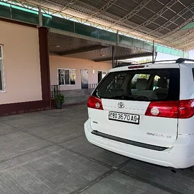 Toyota Sienna 2009
