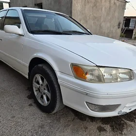 Toyota Camry 2000