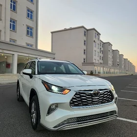 Toyota Highlander 2022