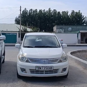 Nissan Versa 2010