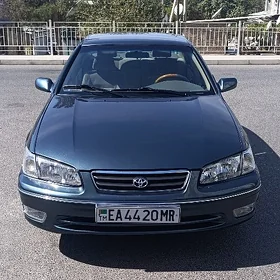 Toyota Camry 2000