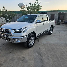 Toyota Hilux 2026