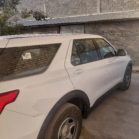 Ford Explorer 2022