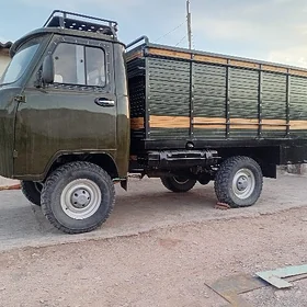 UAZ 452 1998