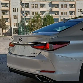 Lexus ES 350 2023