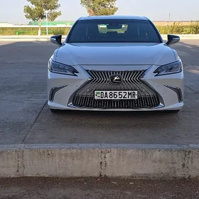 Lexus ES 2021