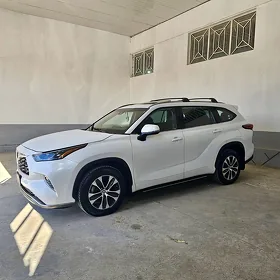 Toyota Highlander 2022