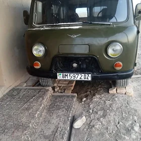 UAZ Profi 1990