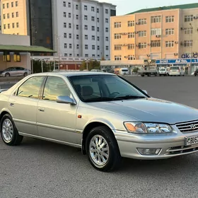 Toyota Camry 2000