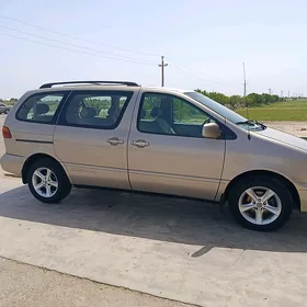 Toyota Sienna 1999