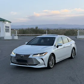 Toyota Avalon 2019