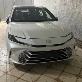Toyota Camry 2024