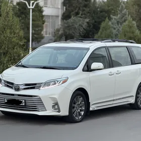 Toyota Sienna 2017