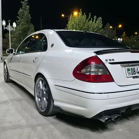 Mercedes-Benz E500 2004