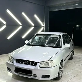 Hyundai Accent 2001