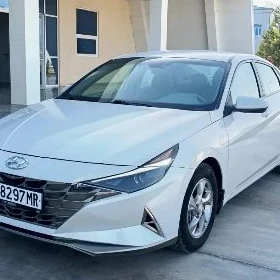 Hyundai Elantra 2022