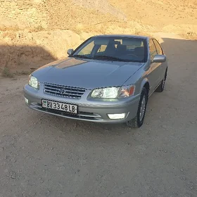 Toyota Camry 2000